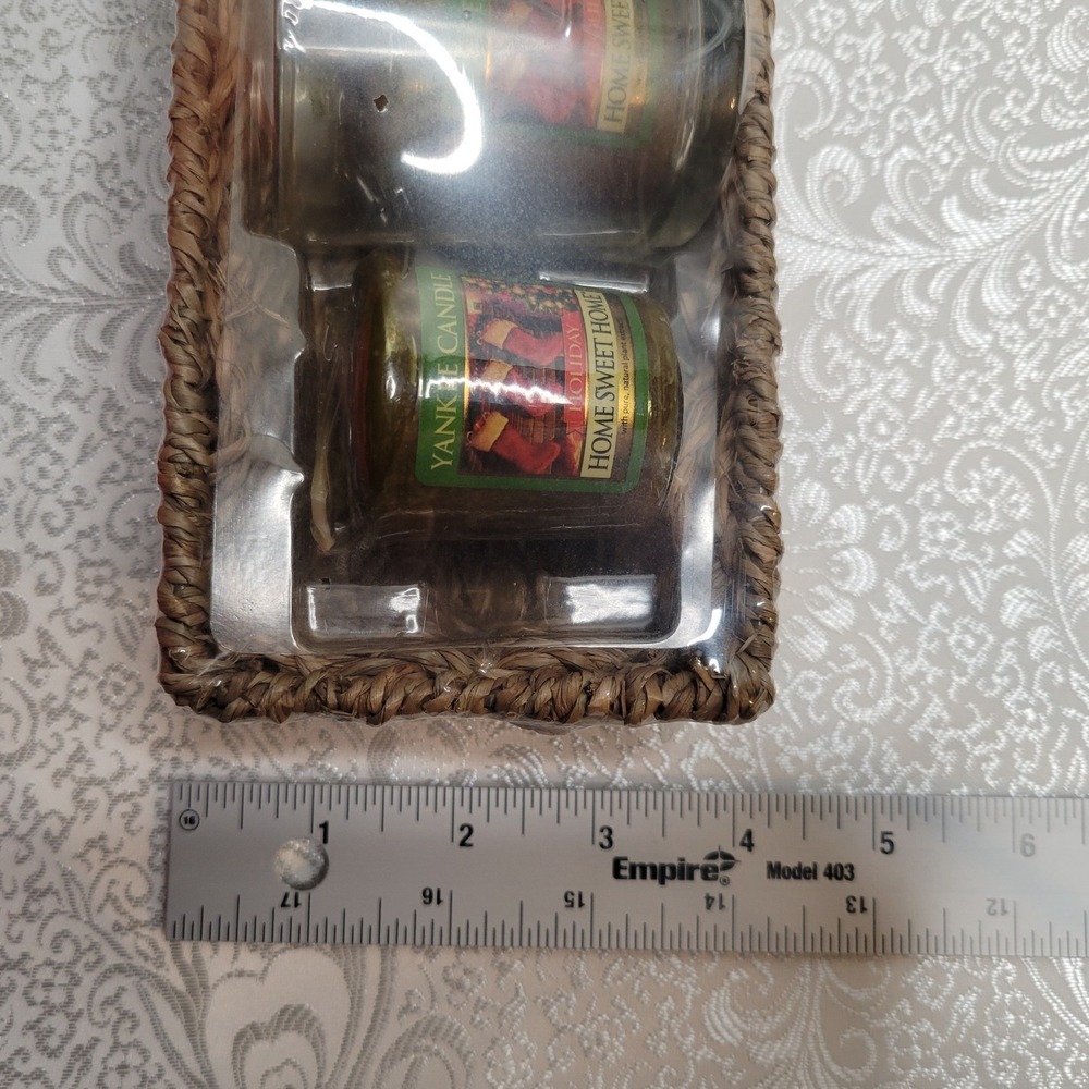 Yankee Candle Gift Set Holiday Home Sweet Home Green Votives Christmas Stockings - Picture 5 of 6